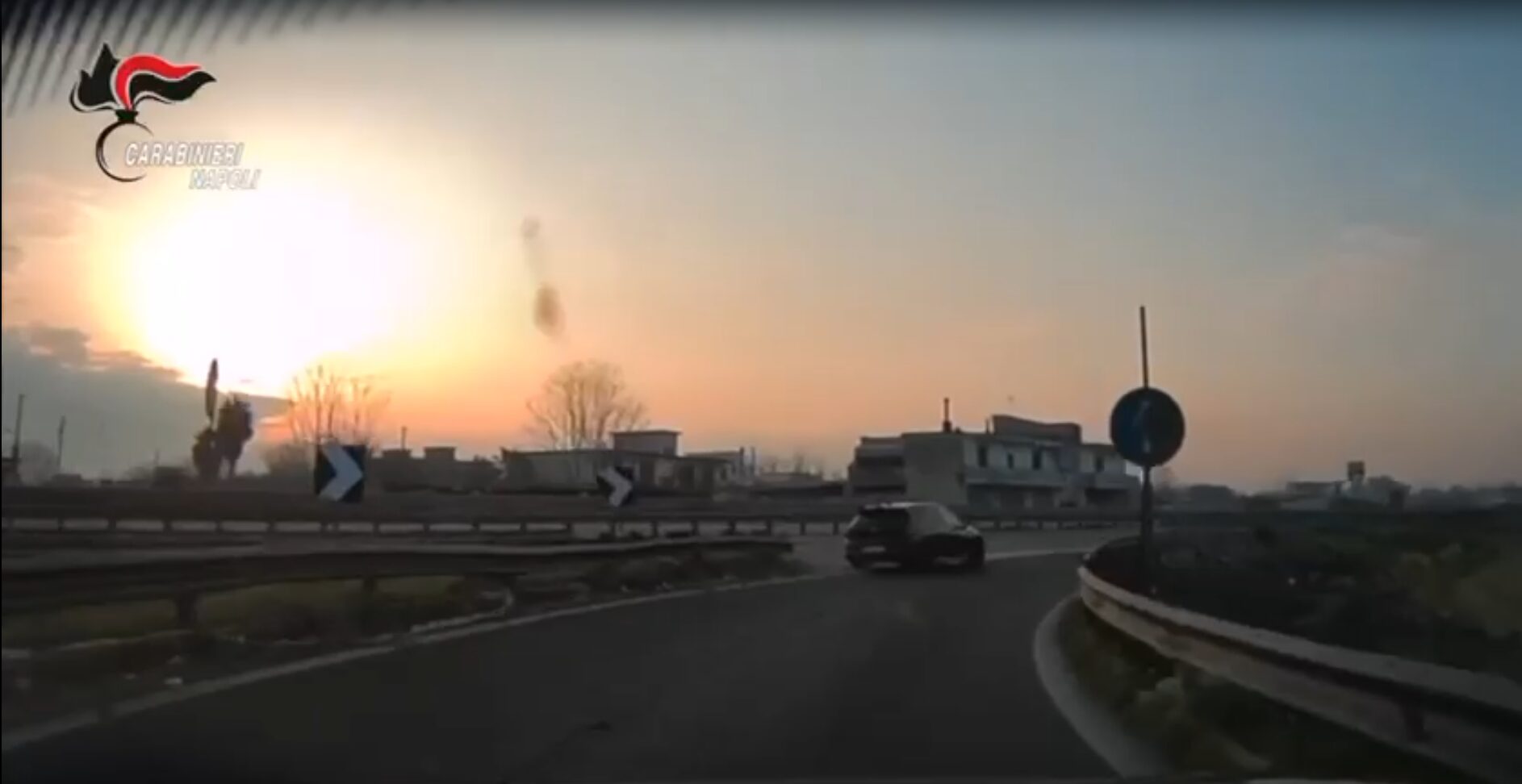 Napoli, inseguimento a folle velocità: arrestati due giovani per fuga pericolosa