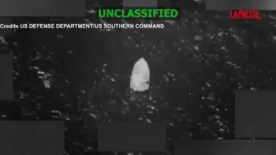 Usa, il video dell’attacco contro una presunta imbarcazione utilizzata per il traffico di droga