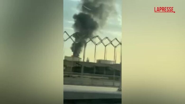 Iran, Teheran attacca il Bahrein: colpita l'unica raffineria di petrolio del Paese