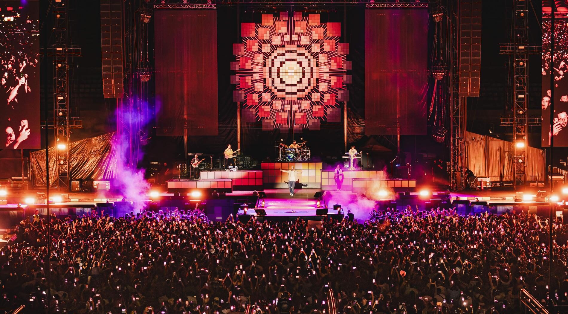 Pinguini Tattici Nucleari, annunciato il tour negli stadi per il 2027