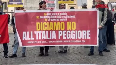 "Comitato per il no sociale" in piazza a Roma: “Meloni dimettiti”