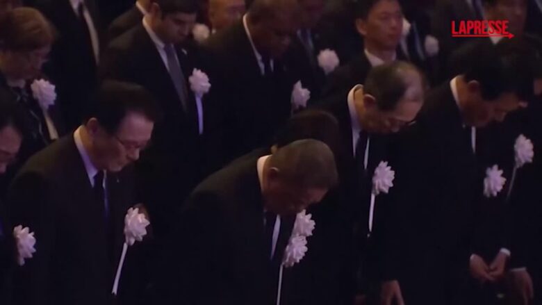 Giappone, la commemorazione per i 15 anni dal disastro di Fukushima con la premier Takaichi