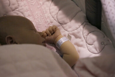 Sonno e neonati: perché è importante e i consigli da seguire