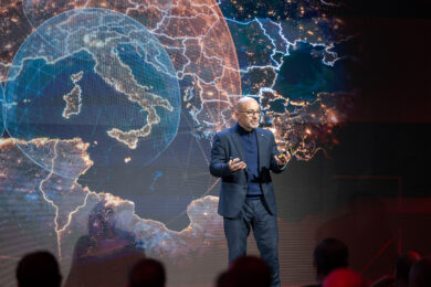 Leonardo, ordini a 142 miliardi al 2030