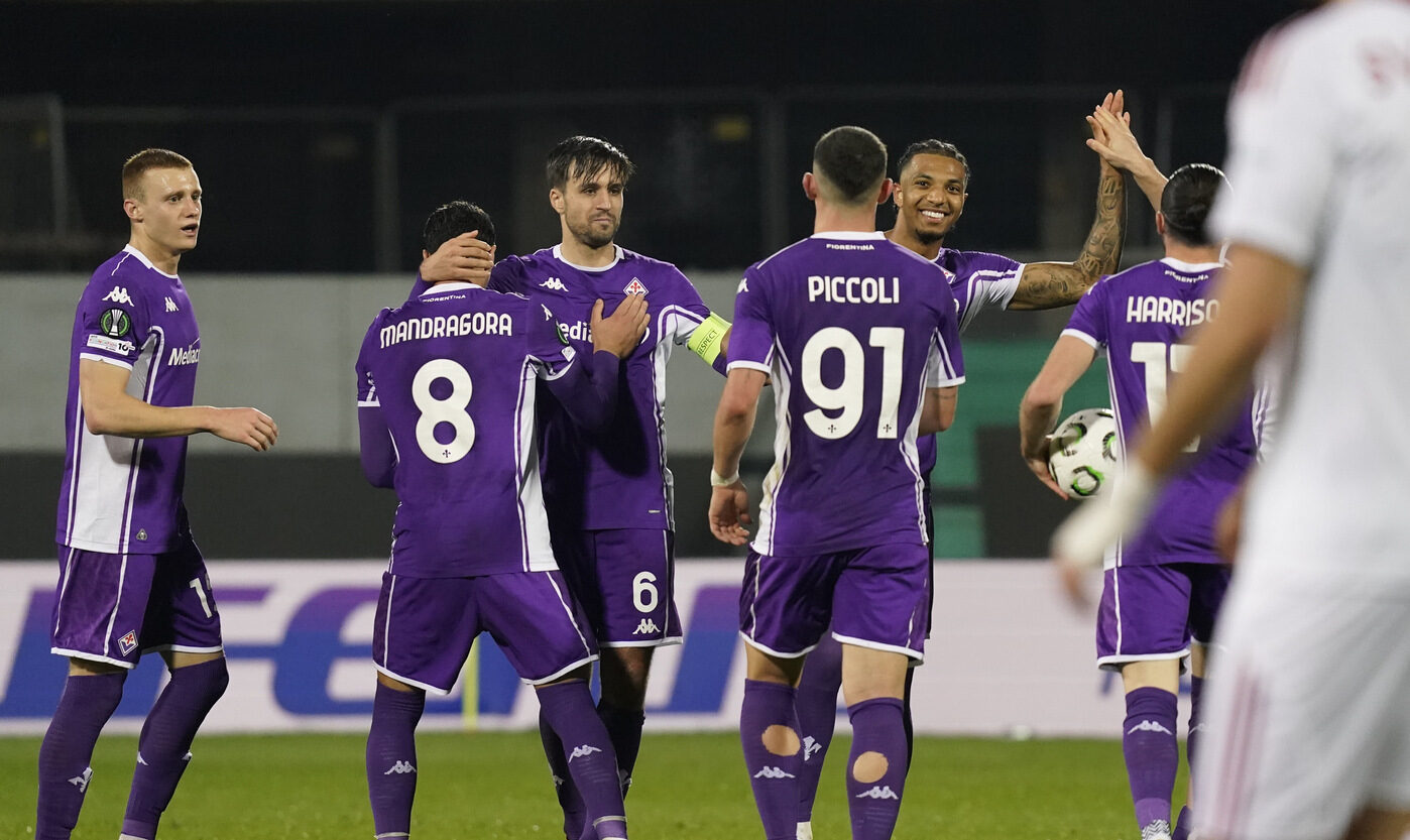 Conference League, la Fiorentina batte il Rakow 2-1: decide un rigore di Gudmunsson in recupero