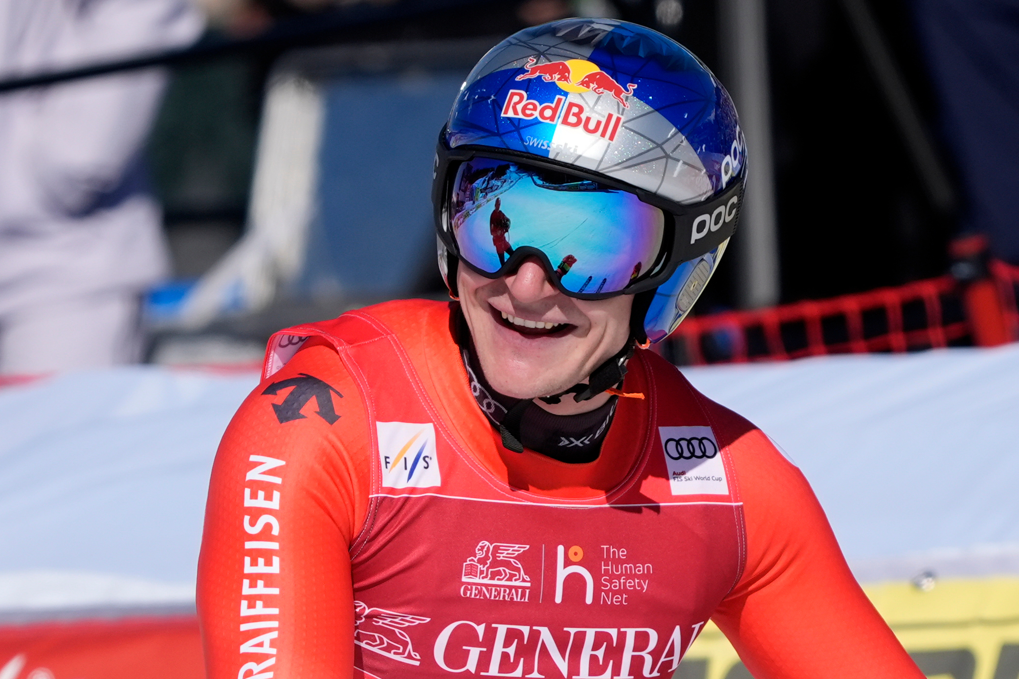 Odermatt fa sua la Coppa del Mondo di sci, Franzoni secondo in discesa Courchevel Odermatt fa sua la Coppa del Mondo di sci, Franzoni secondo in discesa Courchevel