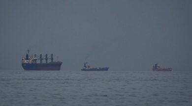 Iran, i preparativi per i negoziati a Islamabad: ruolo chiave di Vance – La diretta