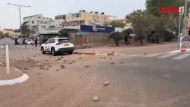 Israele, la grossa buca lasciata da un missile iraniano