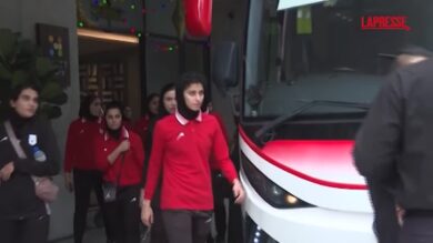 Iran, la nazionale femminile di calcio in Malesia prima di tornare a casa