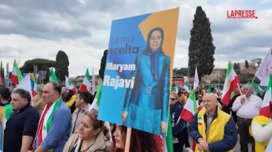 Roma, gli iraniani per la repubblica democratica scendono in piazza