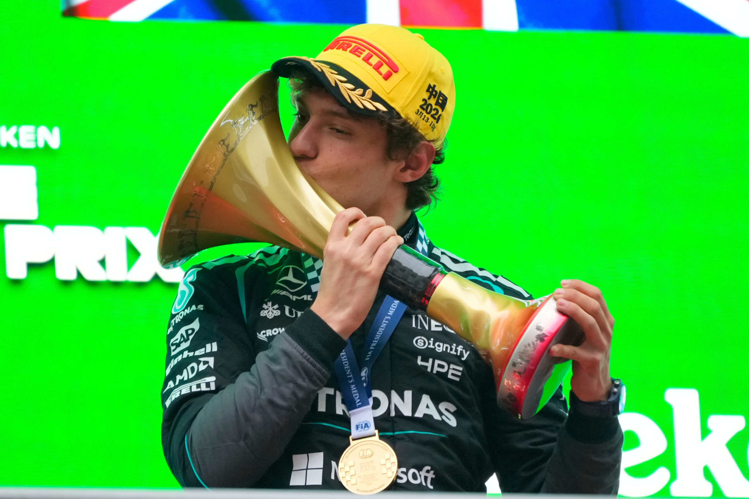 Gp Cina 2026, storica vittoria di Kimi Antonelli con la Mercedes