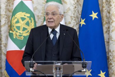 Carceri, Mattarella: “Piaga dei suicidi non si attenua, sconfitta dello Stato”
