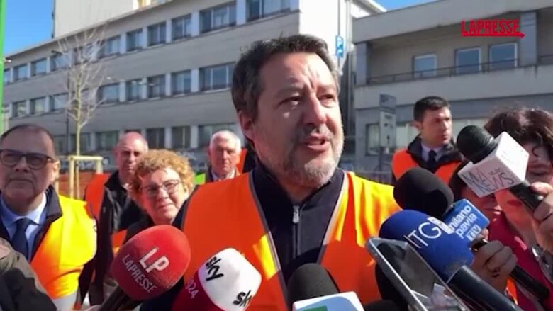 Prezzi carburanti, Salvini: “Sospendere sanzioni su petrolio e gas russi è proposta di buon senso”