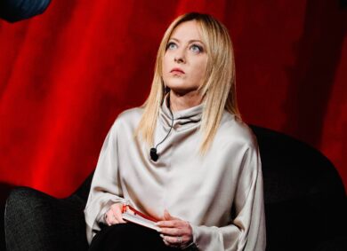 Iran, Meloni: “Intervenire nello Stretto di Hormuz è un passo verso il coinvolgimento”