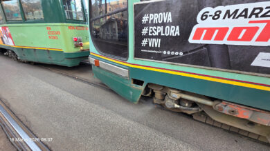 Roma, tamponamento tra due tram: feriti dieci passeggeri