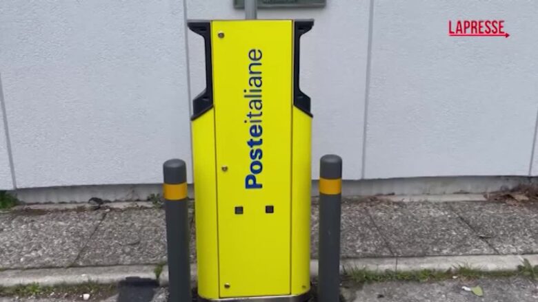 Poste Italiane, installate più di 2.600 colonnine di ricarica