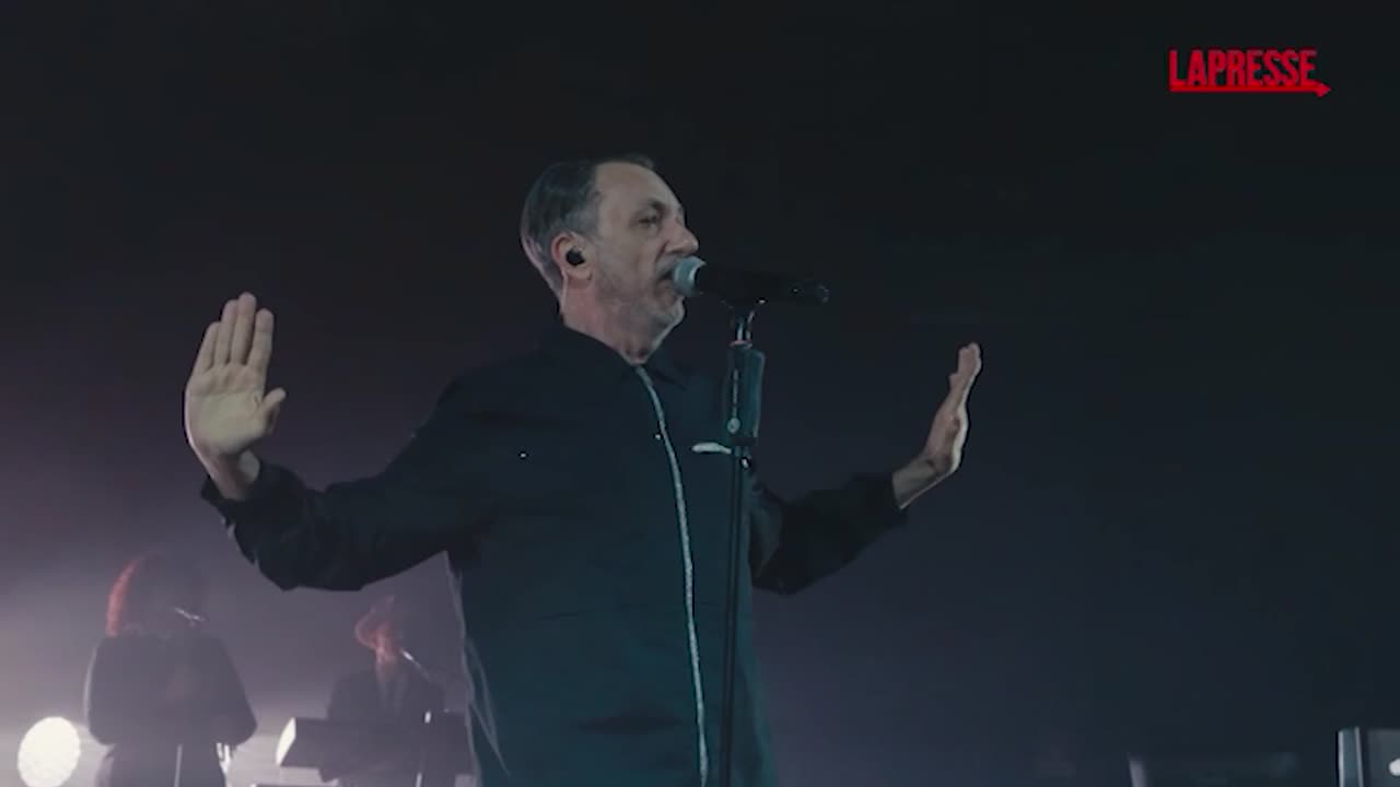 neffa torna a milano per una nuova tappa del suo tour nei club da Lapresse.it neffa torna a milano per una nuova tappa del suo tour nei club