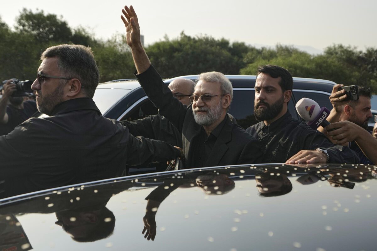 Ali Larijani, chi è il leader iraniano ucciso da Israele assieme a Soleimani Ali Larijani, chi è il leader iraniano ucciso da Israele assieme a Soleimani
