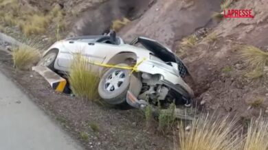 Perù, il candidato alla presidenza Becerra muore in un incidente: le immagini dal luogo dello schianto