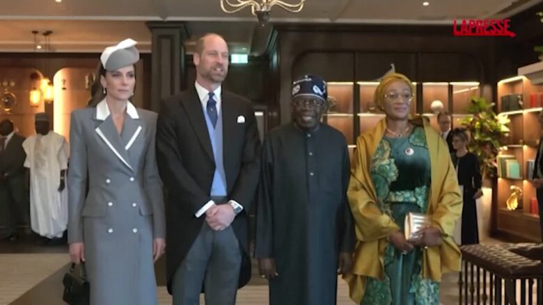 Regno Unito, William e Kate ricevono il presidente della Nigeria