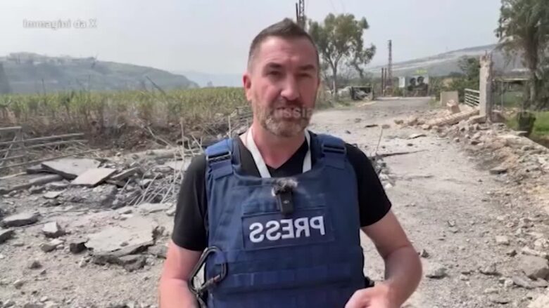 Libano, il video di due giornalisti di Russia Today sfiorati da una bomba