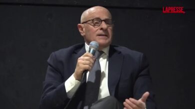 Referendum, l’errore di Rampelli su Renzi: “Non si è dimesso”