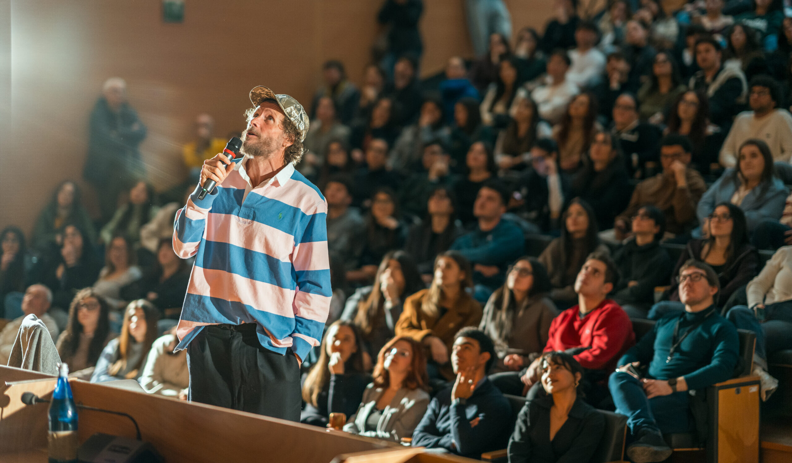 Jovanotti incontra gli studenti a Catanzaro in vista del Jova Summer Party