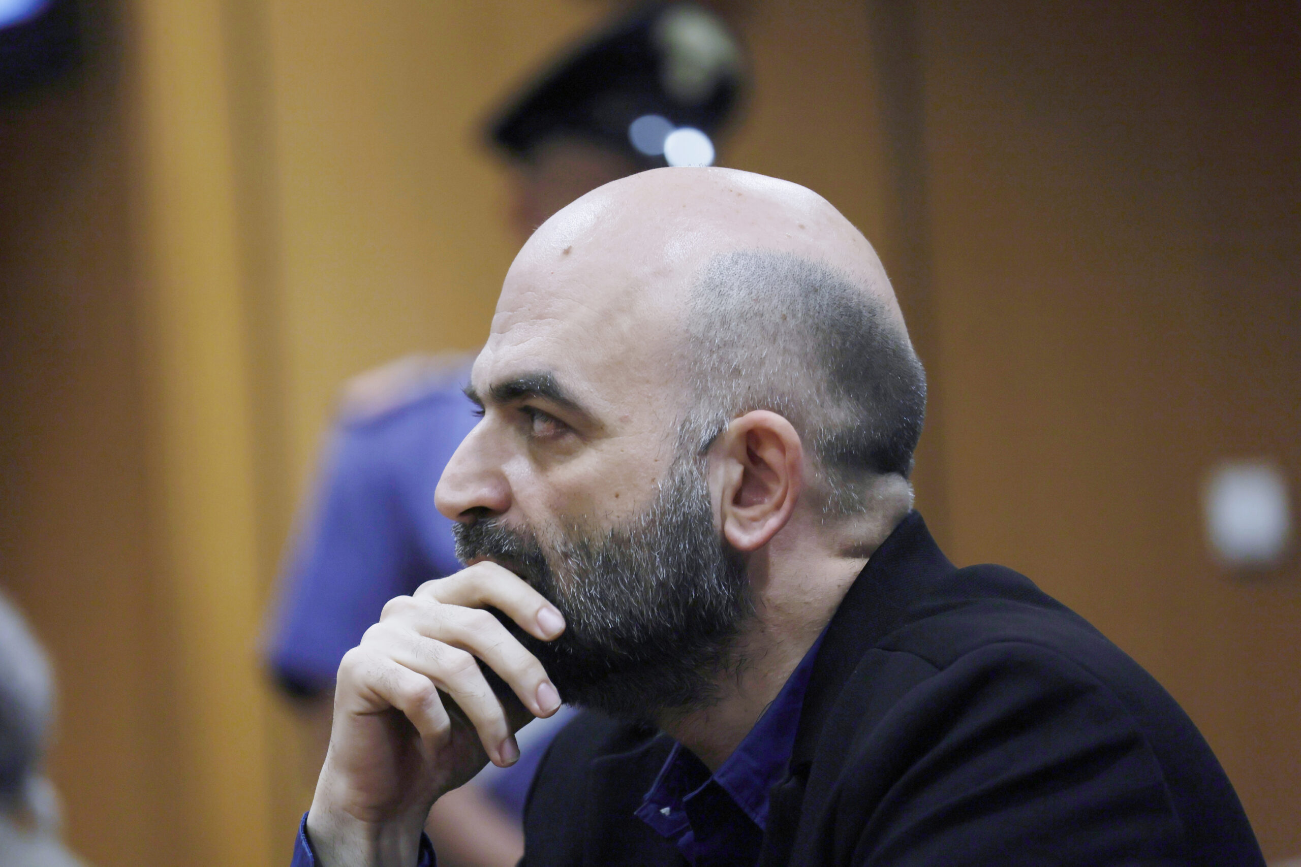 Roberto Saviano, definitive le condanne al boss Bidognetti e all’avvocato per le minacce allo scrittore