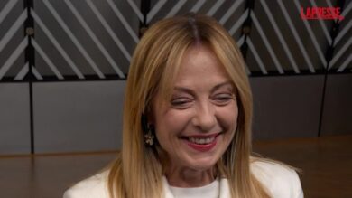 Caso Delmastro, Meloni: “Resta al suo posto”