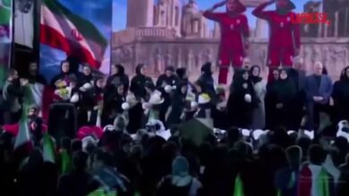 Iran, la cerimonia di benvenuto per la squadra femminile di calcio al ritorno in patria