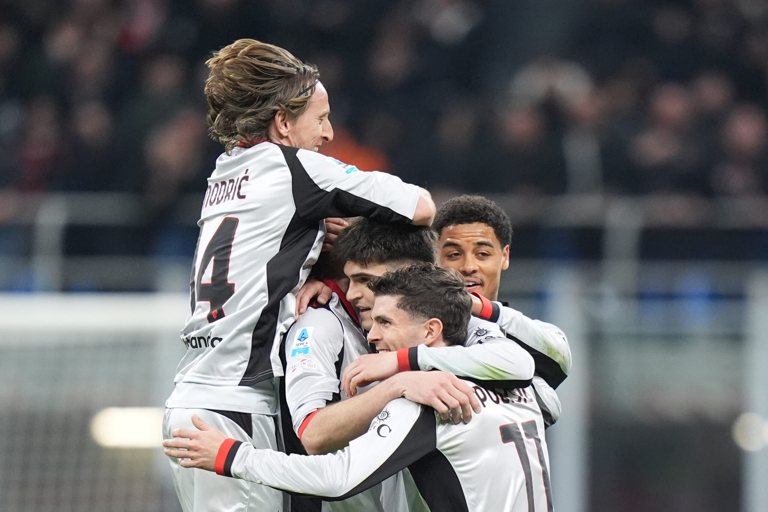 Milan-Torino 3-2, rossoneri a -5 dall’Inter