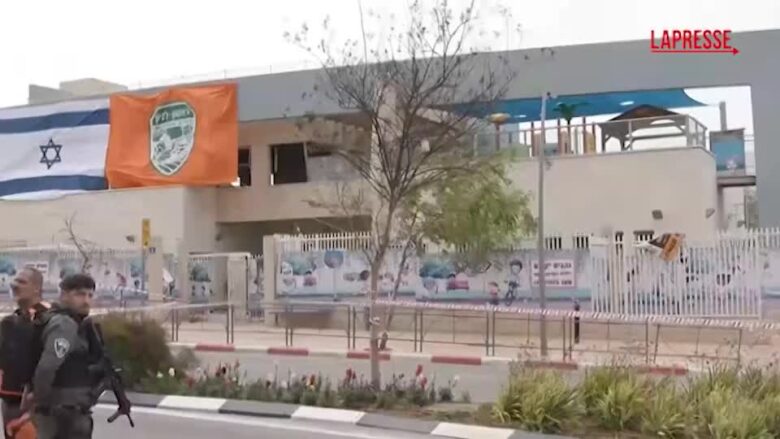 Israele, frammenti di missile iraniano colpiscono asilo a Rishon LeZion: i danni nella struttura