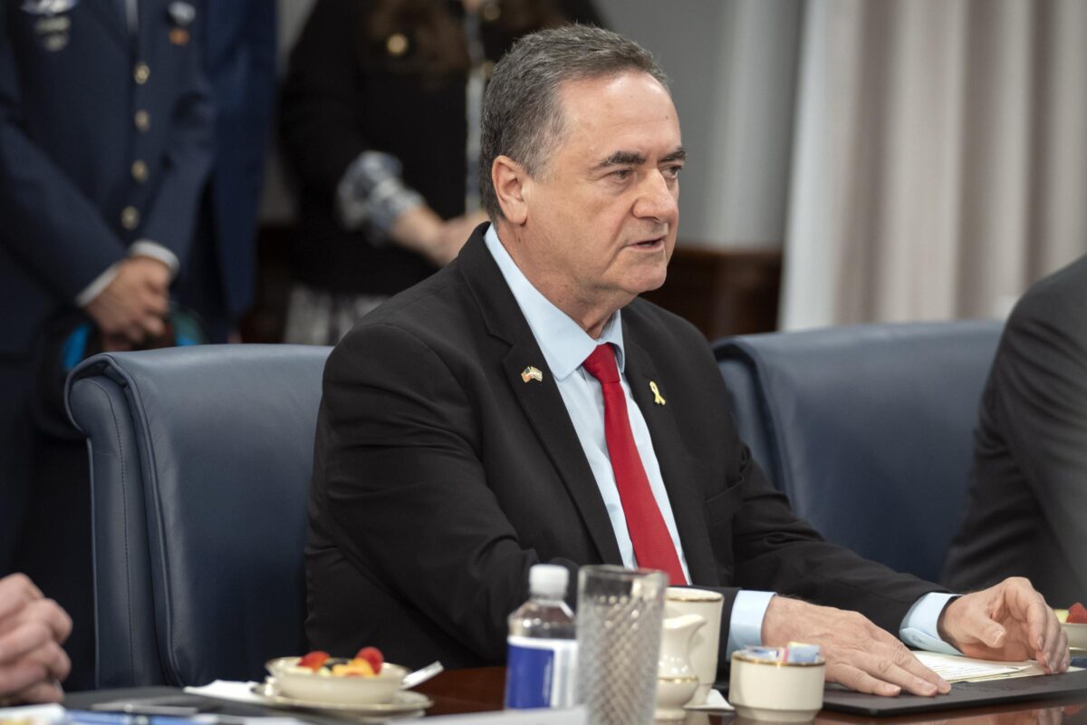 Il ministro della Difesa di Tel Aviv, Israel Katz. (AP Photo/Mark Schiefelbein, File)