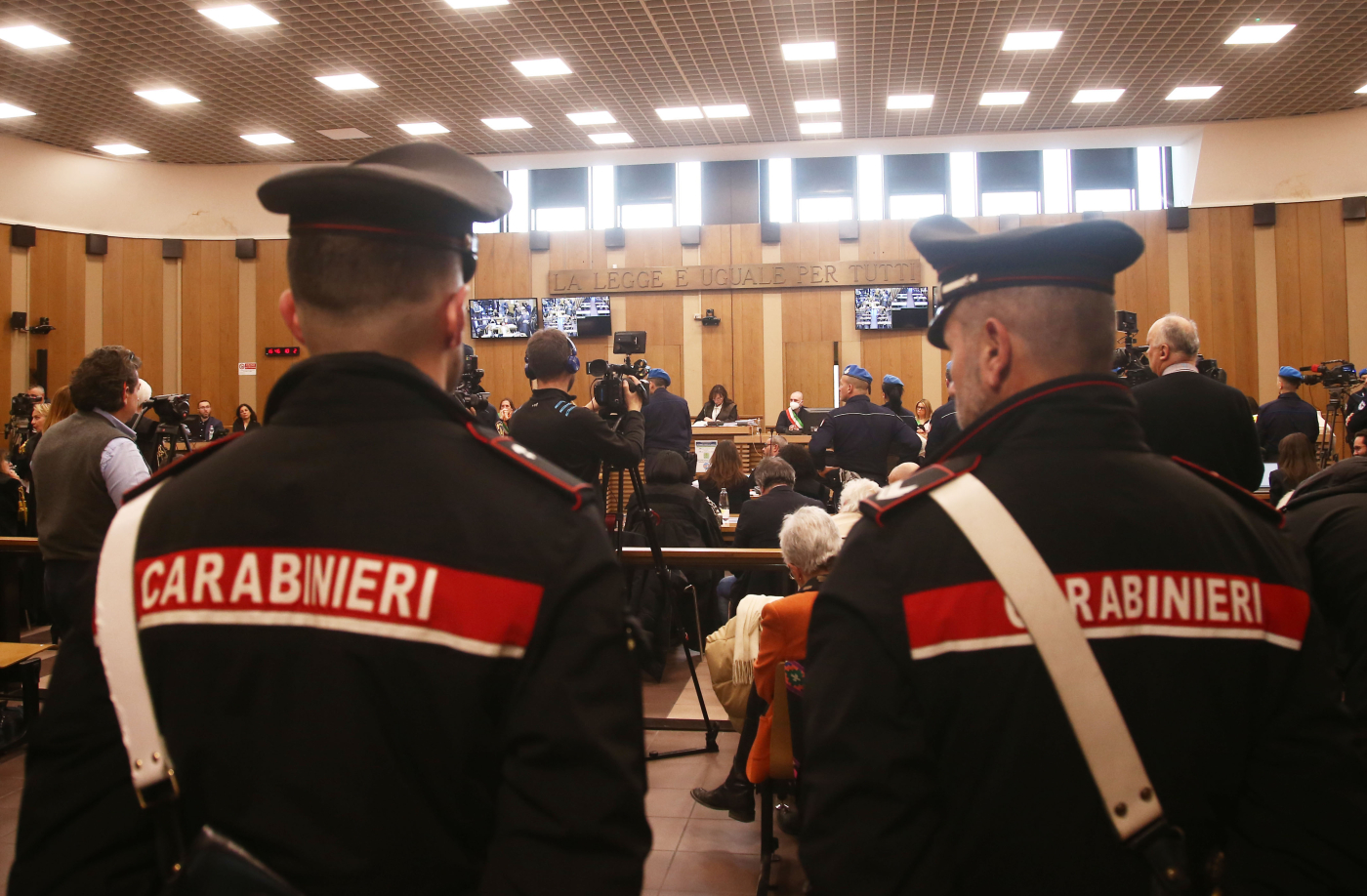 Reggio Emilia, abusava della figlia: divieto di avvicinamento per un 60enne