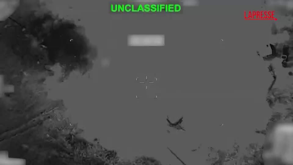 Iran, attacchi aerei Usa contro obiettivi militari: le immagini rilasciate dall