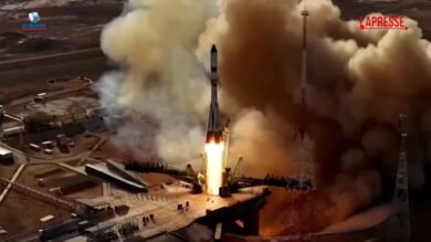 Kazakistan, il lancio della navicella russa Progress MS-33 con a bordo 3 tonnellate di rifornimenti per l'ISS