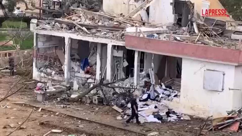 Israele, le immagini della città di Dimona dopo l'attacco missilistico dell'Iran