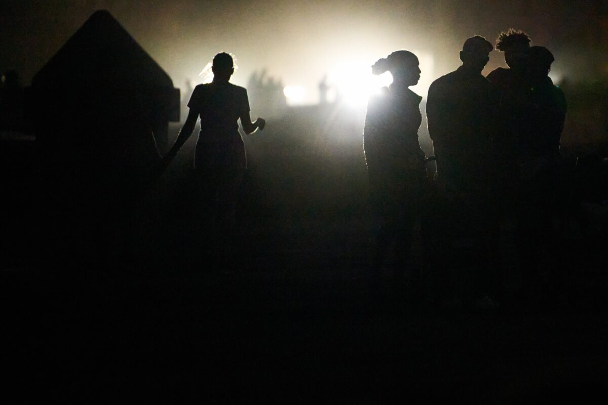 Blackout a Cuba, a L’Avana diverse zone restano ancora al buio Blackout a Cuba, a L’Avana diverse zone restano ancora al buio