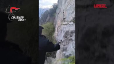 Napoli, scomparso da 3 giorni minaccia di lanciarsi in burrone: salvato 48enne