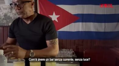 Cuba, in un bar durante il blackout: "È difficilissimo, ma non possiamo arrenderci"