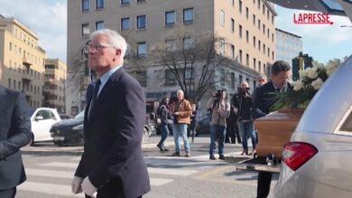 Funerali Cirino Pomicino, D’Alema: “Lucido e brillante. Su vittoria No sarebbe stato contento”