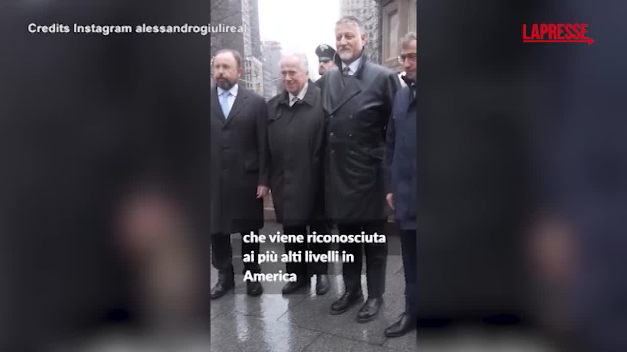 usa il ministro della cultura giuli a new york rende omaggio a cristoforo colombo da Lapresse.it usa il ministro della cultura giuli a new york rende omaggio a cristoforo colombo