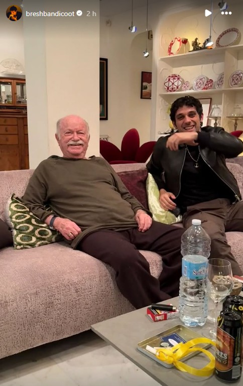 Una delle quattro foto postate da Bresh come storia Instagram. (Foto: Instagram, Bresh)