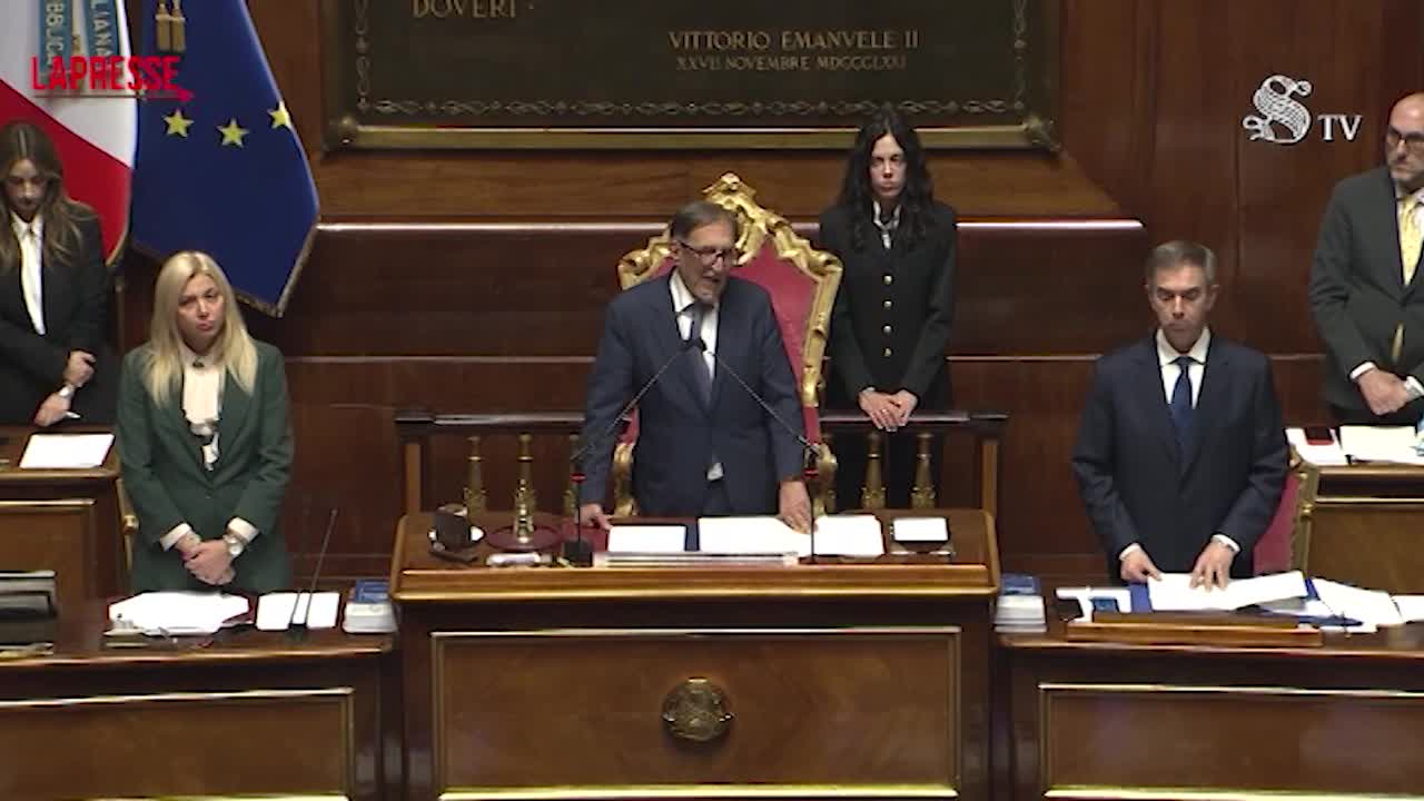 Umberto Bossi, la commemorazione di La Russa in Senato: "Mio indimenticato amico"