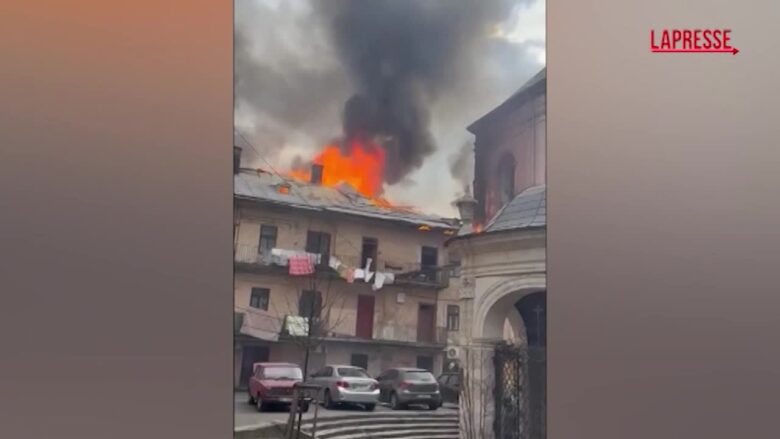 Ucraina, attacco russo su Leopoli colpisce la chiesa patrimonio UNESCO di Sant’Andrea