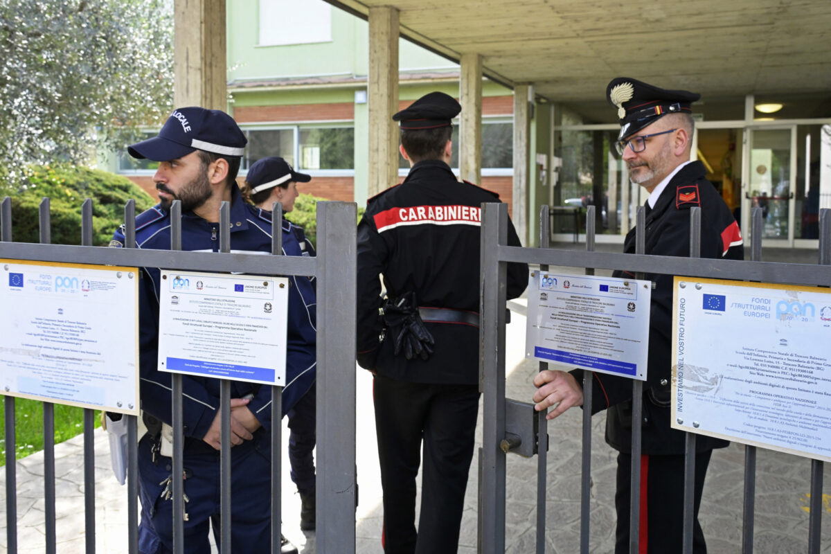 Prof accoltellata a Bergamo, dai videogame alla realtà: giovanissimi senza filtri