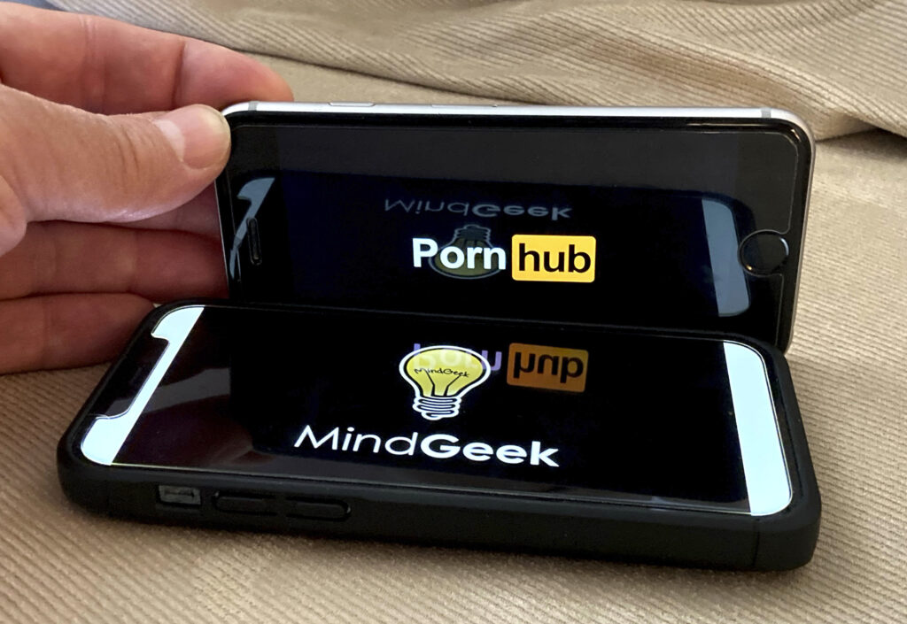 Pornhub e siti per adulti, la Ue: “Non hanno protetto i minori, violata la legge” Pornhub e siti per adulti, la Ue: “Non hanno protetto i minori, violata la legge”