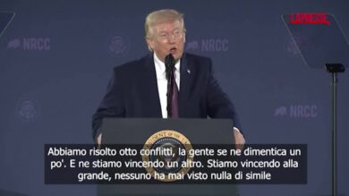 Iran, Trump: "Negoziatori Teheran hanno paura di essere uccisi dalla loro stessa gente"