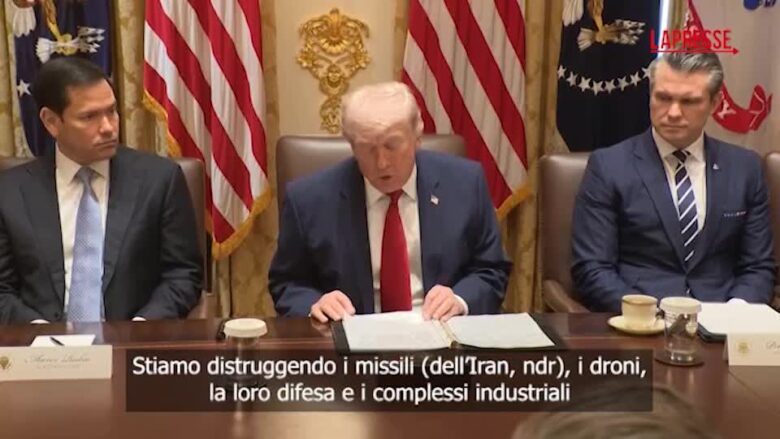 Iran, Trump: "Teheran sta implorando di fare un accordo, non io"