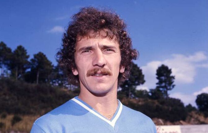 E’ morto Beppe Savoldi, addio allo storico bomber di Napoli e Bologna E’ morto Beppe Savoldi, addio allo storico bomber di Napoli e Bologna